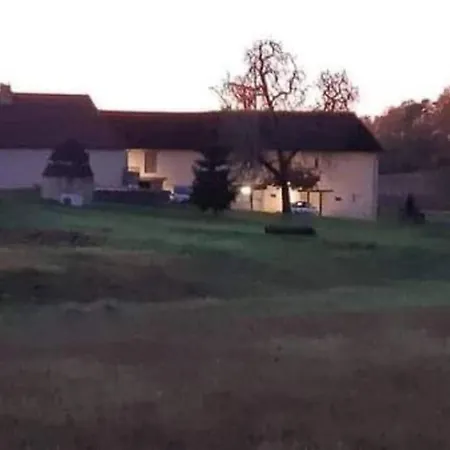 Gite Xl Proche Grottes Lascaux Hébergement de vacances *